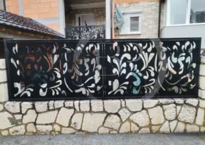Metalna ograda